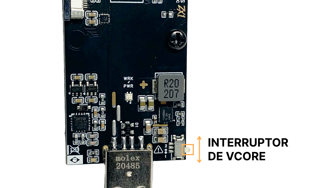 Placa da ZX1 com uma seta apontando para o interruptor de Vcore